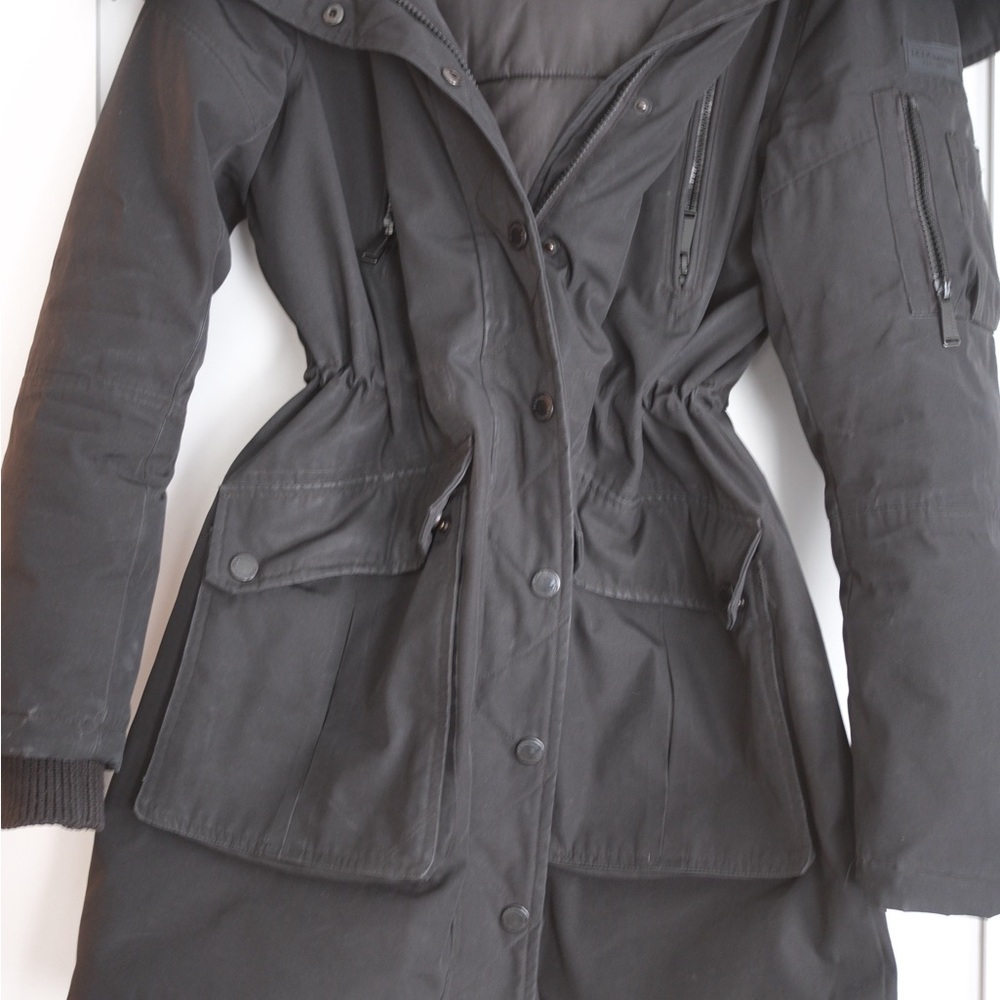 BCBGMAXAZRIA Women's Black parka